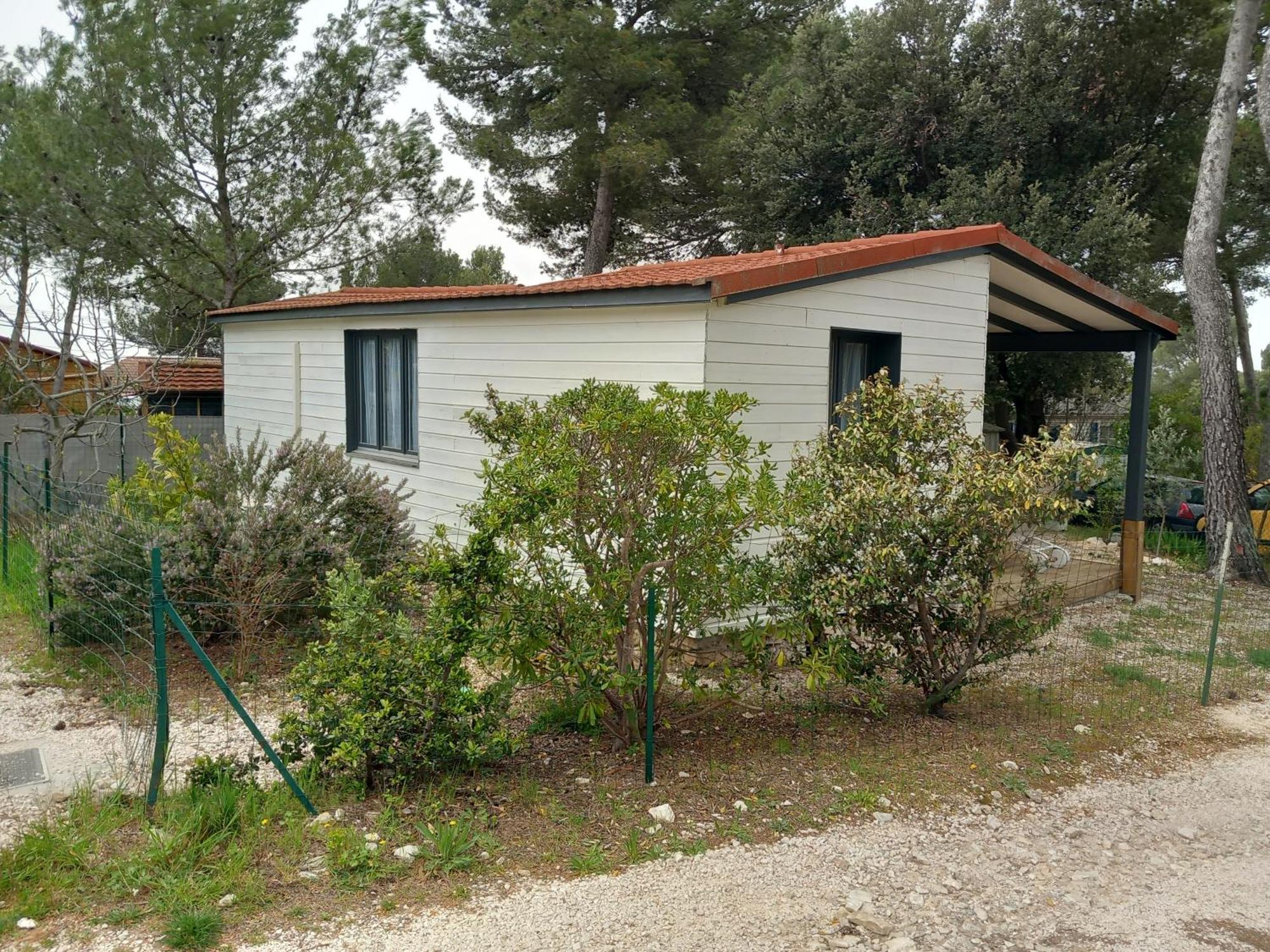 Mobilhome A Deux Pas Du Circuit Du Castellet Avec Terrasse Vue Mer Le Castellet  Esterno foto