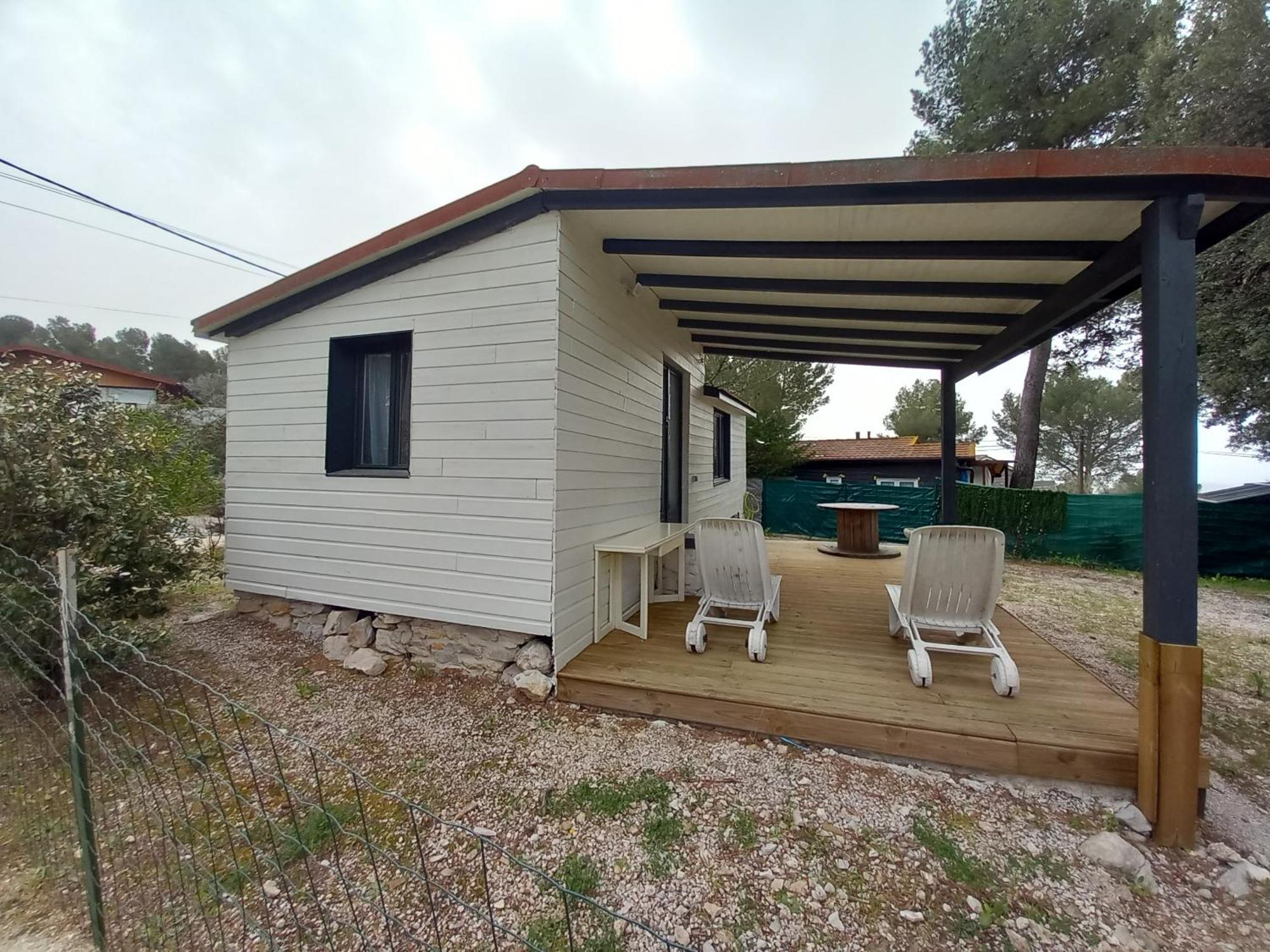 Mobilhome A Deux Pas Du Circuit Du Castellet Avec Terrasse Vue Mer Le Castellet  Esterno foto