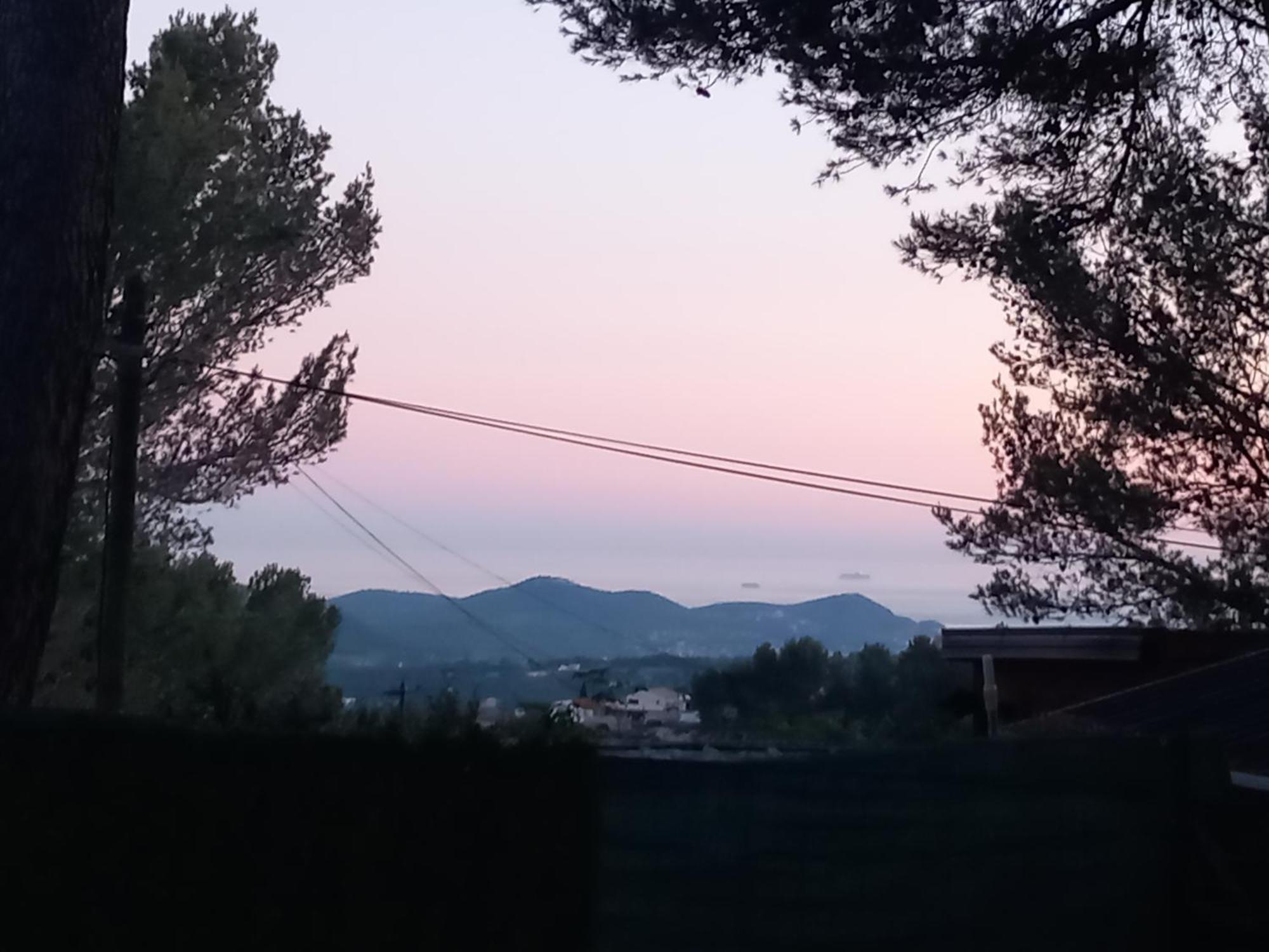 Mobilhome A Deux Pas Du Circuit Du Castellet Avec Terrasse Vue Mer Le Castellet  Esterno foto